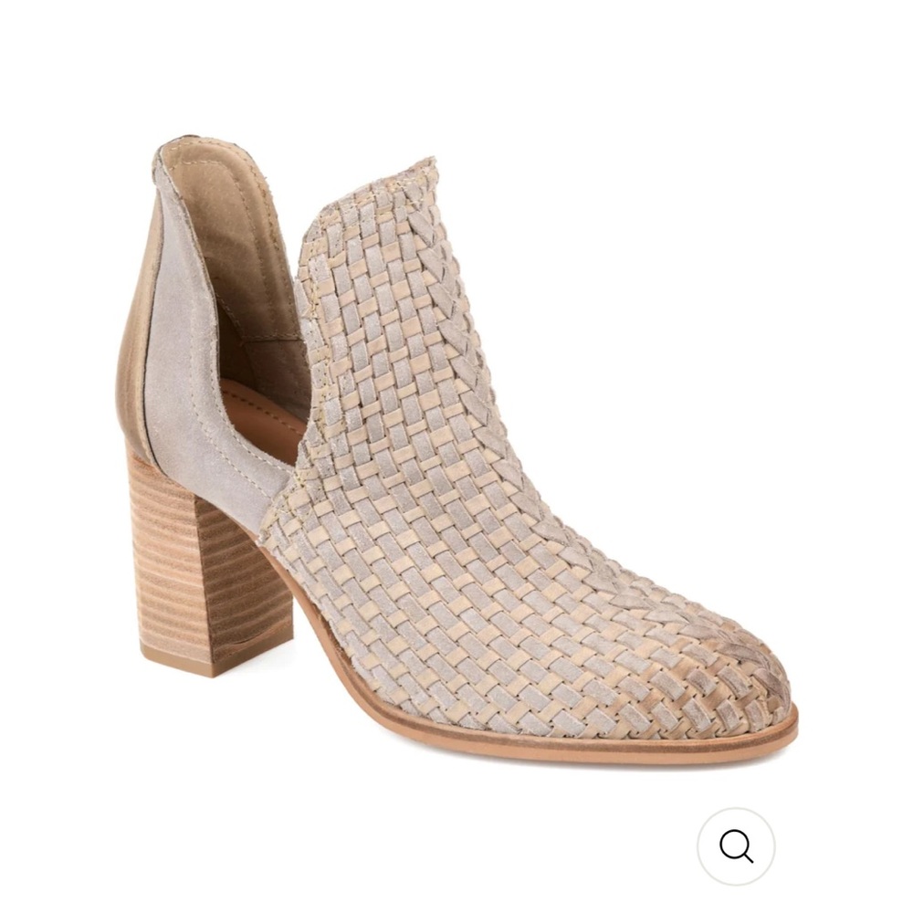 JOURNEE SIGNATURE Gray Side Cutout Kevona Woven Leather Booties, Sz 8.5 - Picture 1 of 15